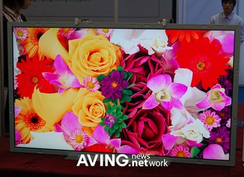 LG.Philips демонстрирует уникальный ЖК-дисплей с LED-подсветкой