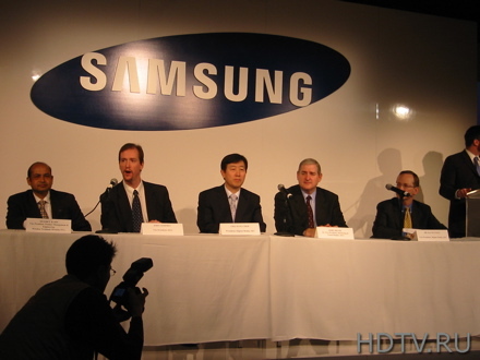 CES 2007.  Samsung