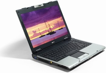 Троица ноутбуков Acer с приводами HD DVD