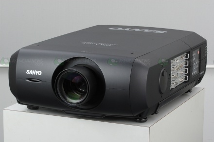 Два новых high-end проектора от Sanyo