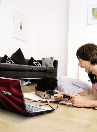 Satellite X200: игровой ноутбук от Toshiba