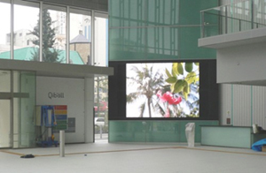Panasonic демонстрирует новый LED дисплей Panasonic демонстрирует новый LED дисплей