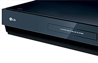 В конце Октября новый двухформатный плеер от LG может стать первым Blu-ray плеером на рынке с поддержкой второй версии BD-Java. В конце Октября новый двухформатный плеер от LG может стать первым Blu-ray плеером на рынке с поддержкой второй версии BD-Java.