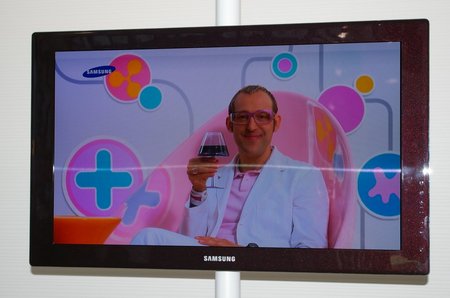 Samsung продемонстрировал 31’’ OLED телевизор Samsung продемонстрировал 31’’ OLED телевизор
