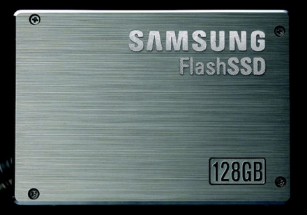 Samsung запускает в производство SSD-накопители 128 Гб Samsung запускает в производство SSD-накопители 128 Гб