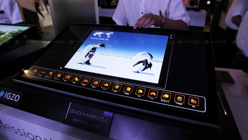4К IGZO дисплеи Sharp на выставке CEATEC 2012