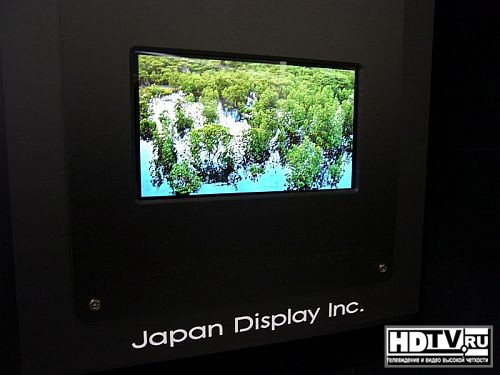 Japan Display демонстрирует свой первый OLED дисплей с плотностью 326 ppi