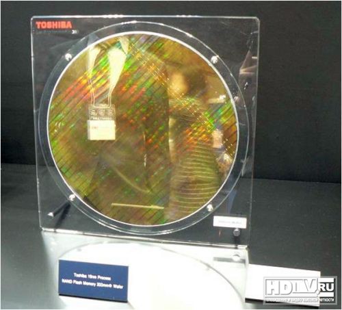 Toshiba совершенствует флэш-технологию Toshiba совершенствует флэш-технологию