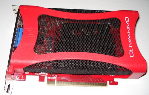 Radeon HD 2900XT страдают от перегрева, а так же первые образцы клон-карт на чипах GeForce 8500GT и GeForce 8800Ultra
