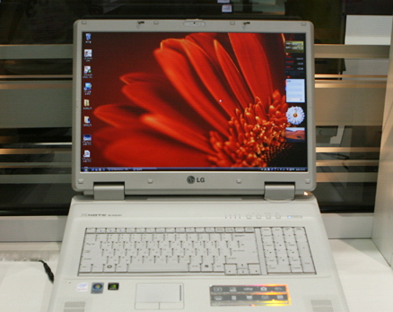 19-  LG Xnote   