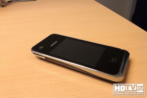    Samsung  D8000