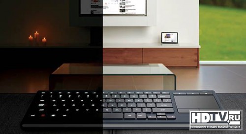 Logitech K830:   Smart TV   